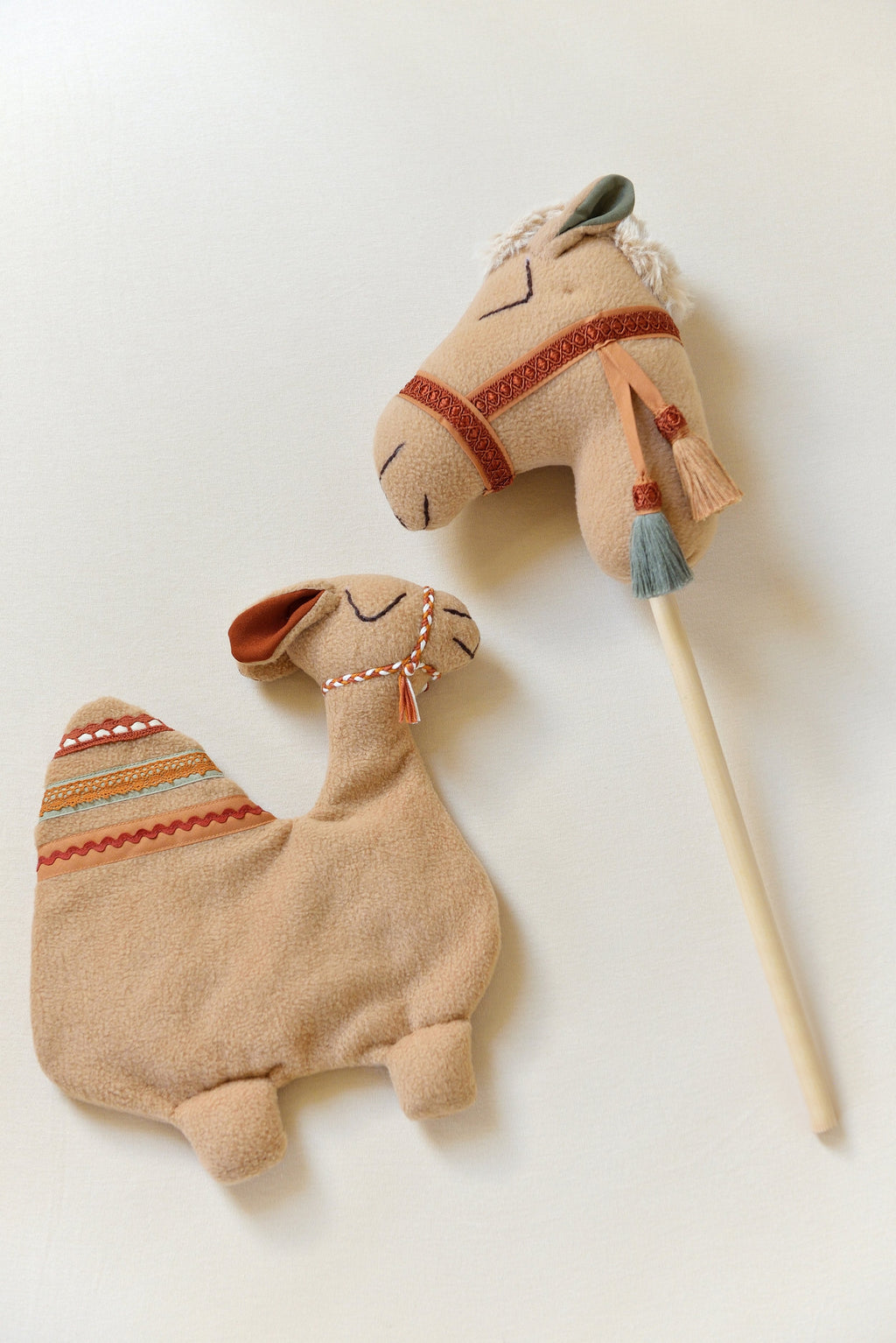 Camel Pretend Set