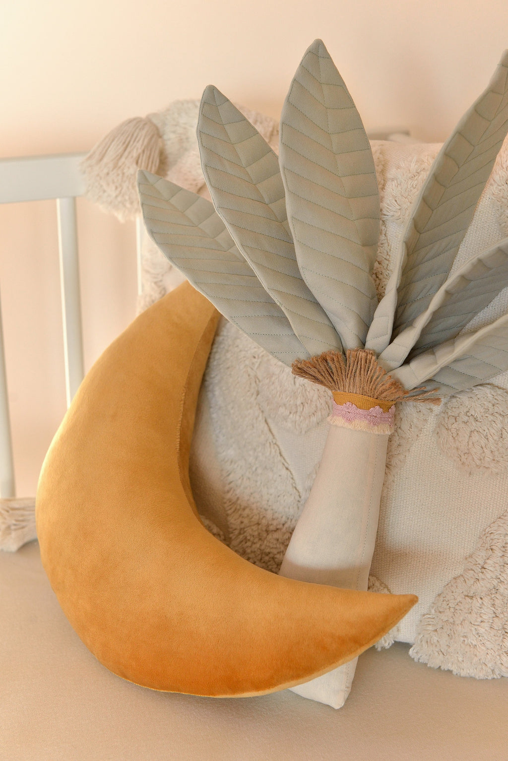 Palm Pillow Set