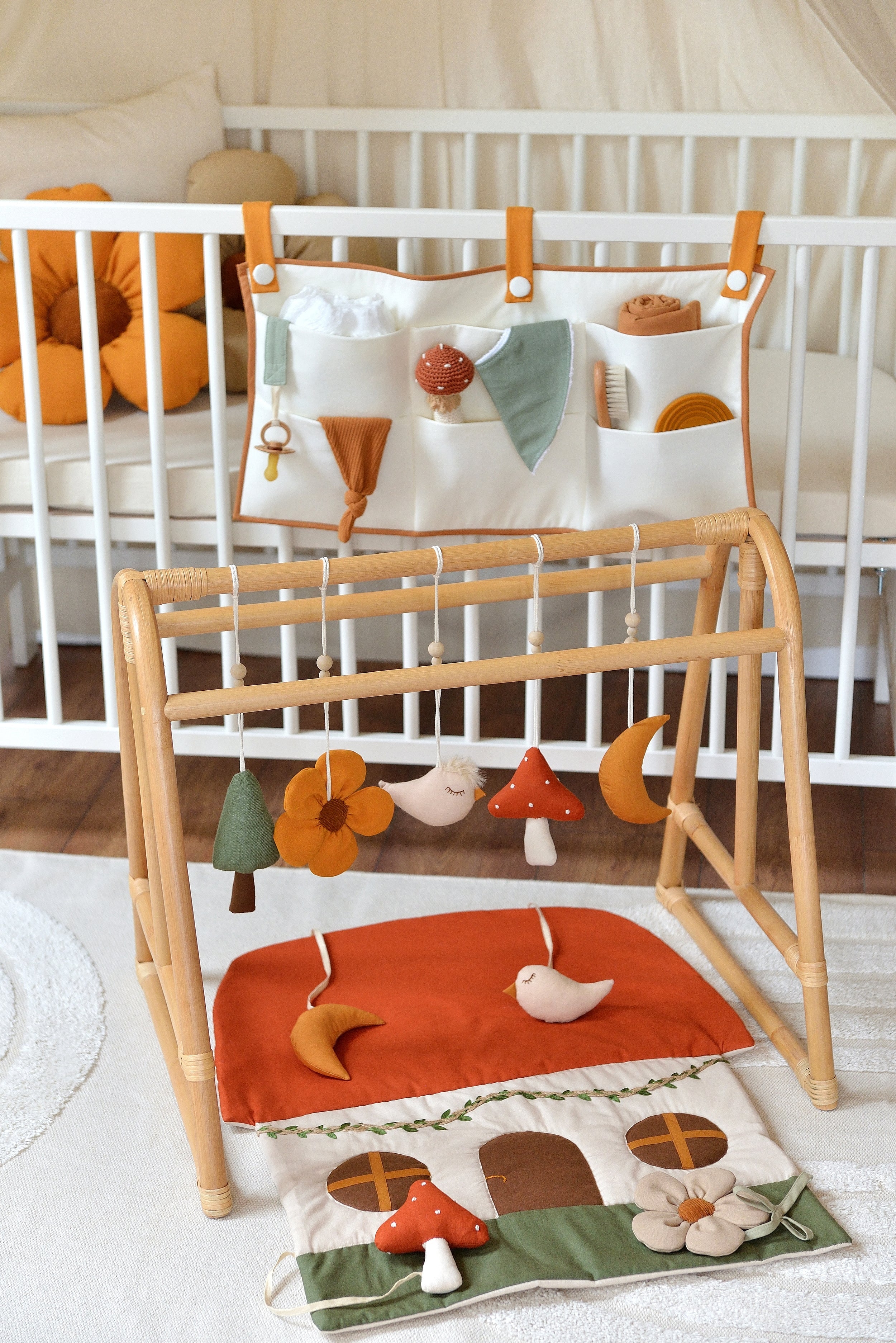Offwhite Crib Organizer