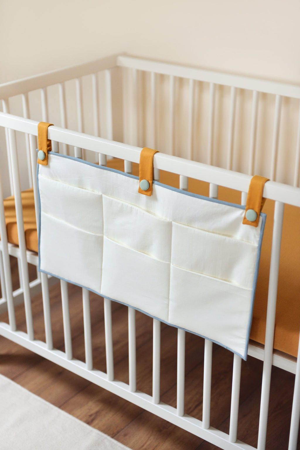 Offwhite Crib Organizer