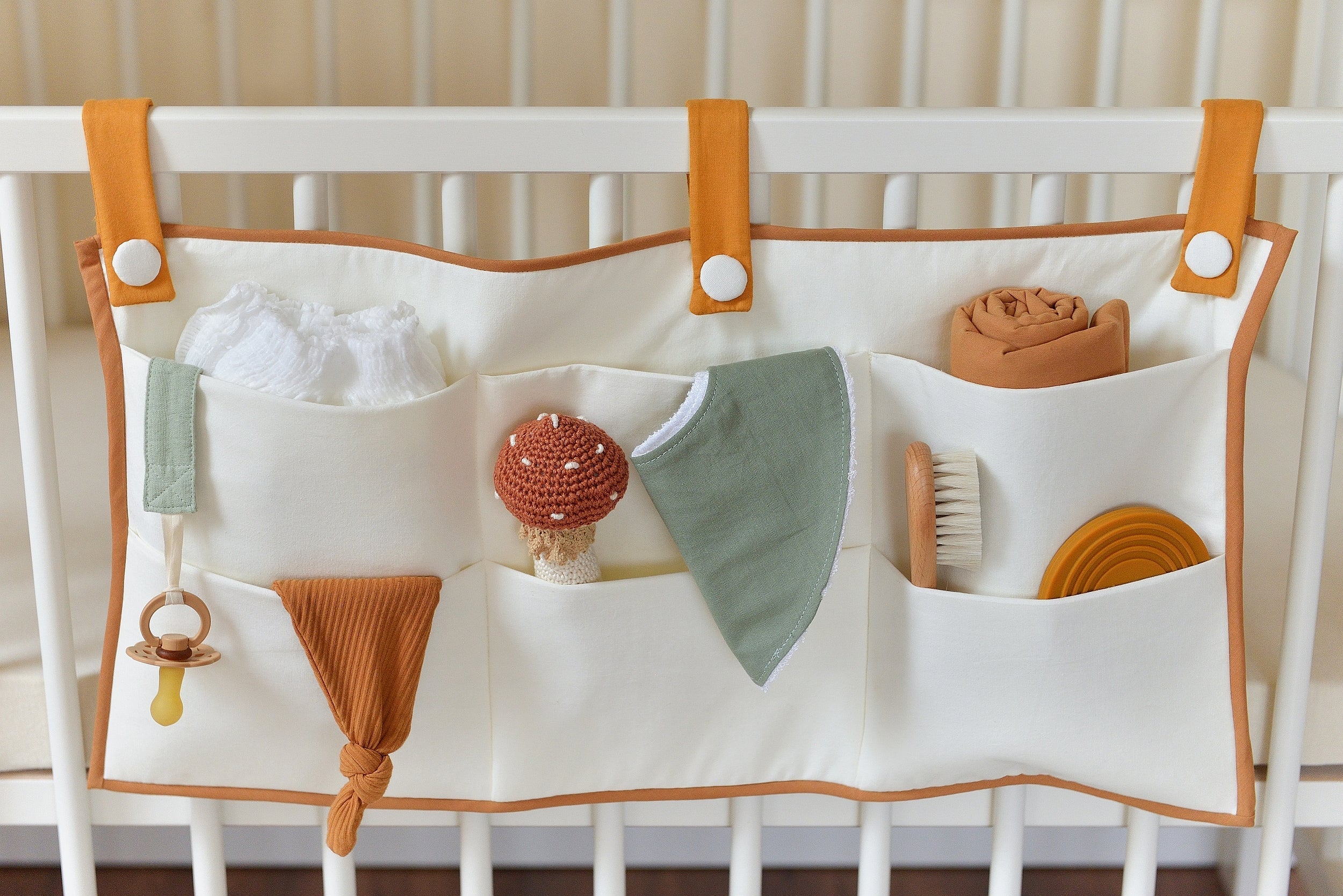 Offwhite Crib Organizer