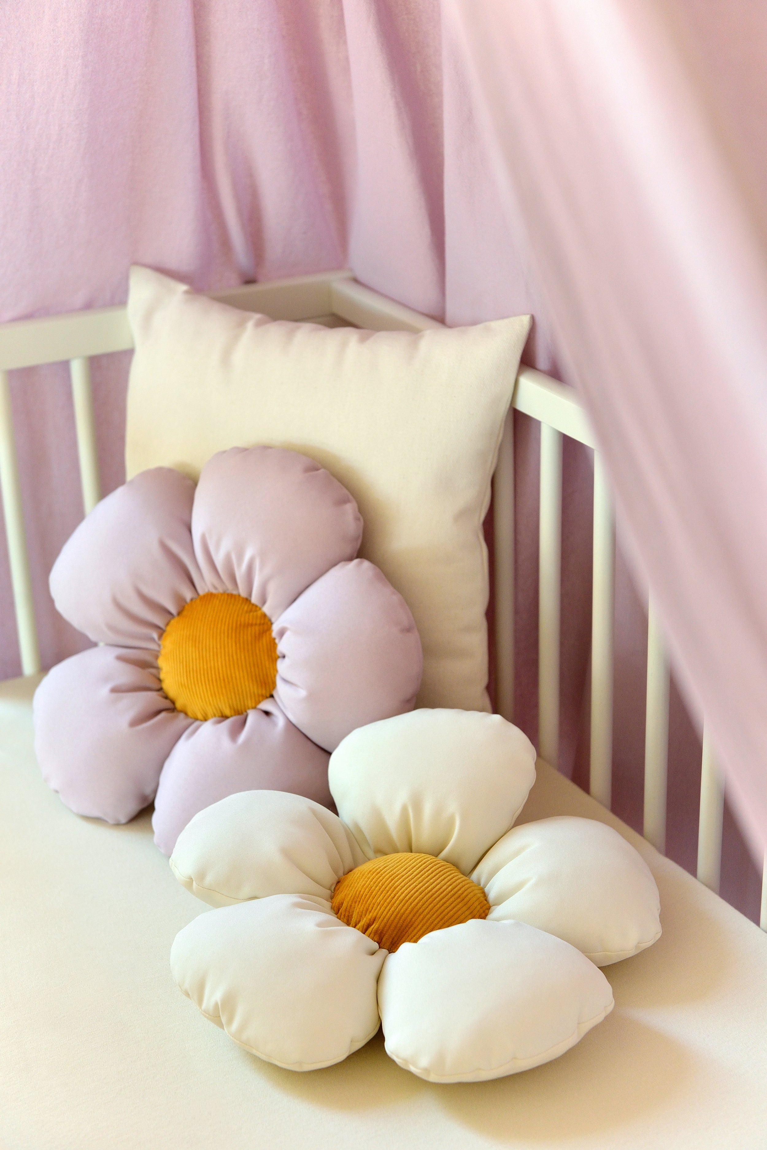 Daisy Decor Pillow