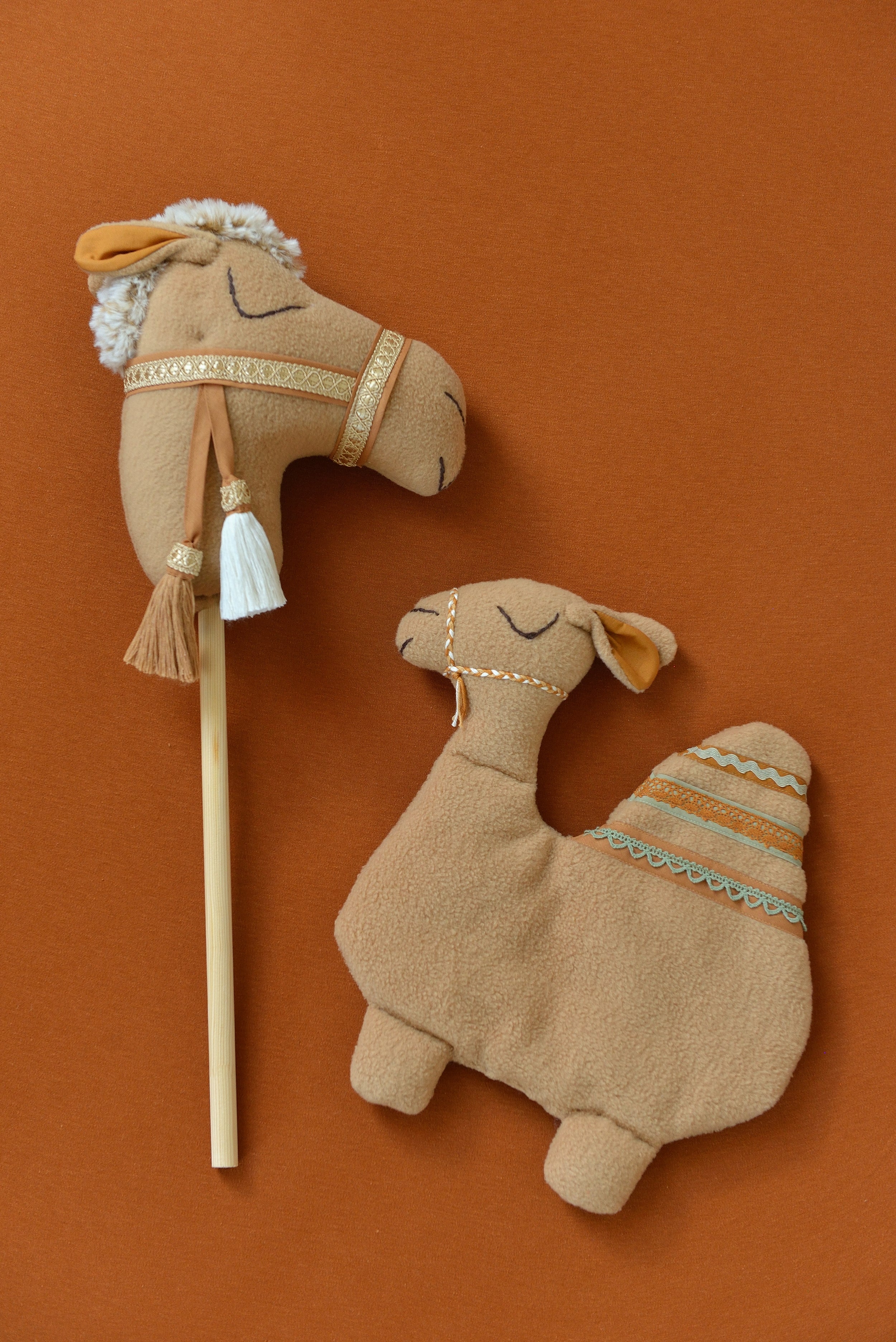 Camel Pretend Set
