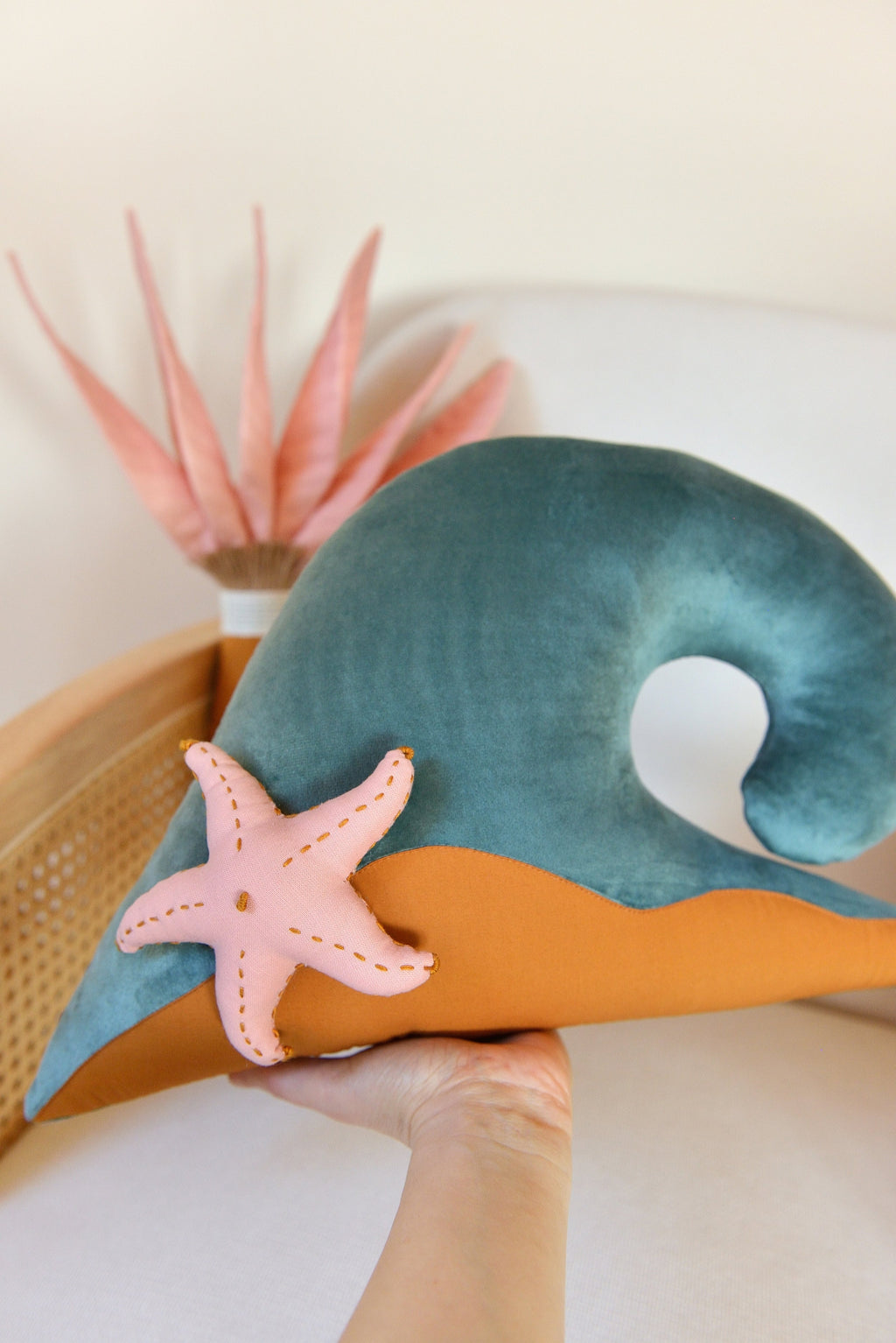 Wave Pillow Set