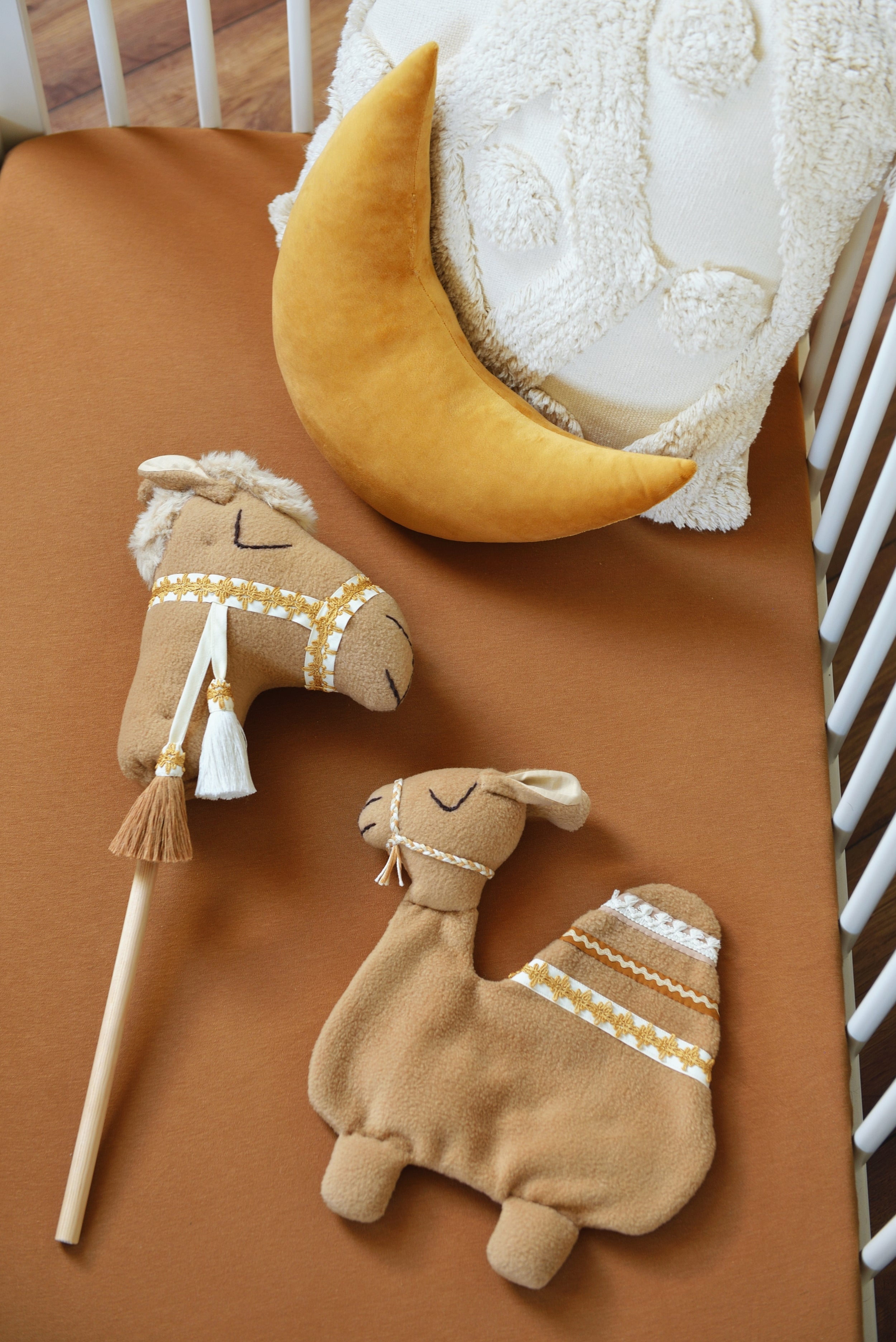 Camel Pretend Set