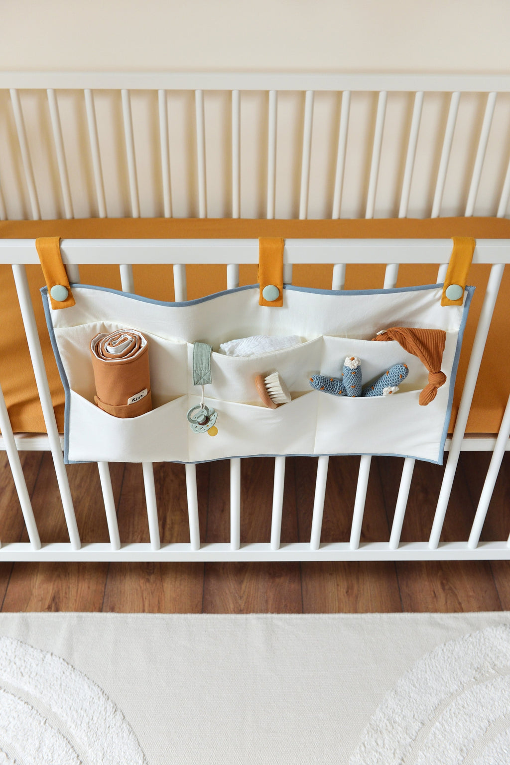 Offwhite Crib Organizer