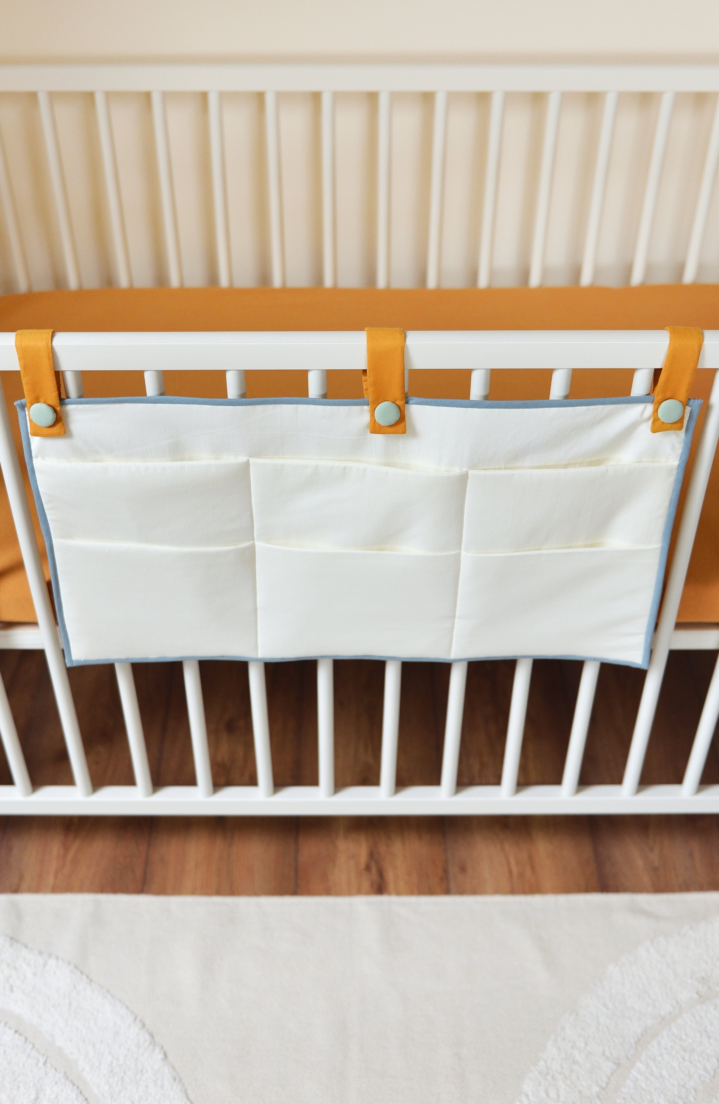 Offwhite Crib Organizer